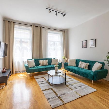 Stylish & Cozy City Center Apartment By Prestige Homes Budapeste Exterior foto